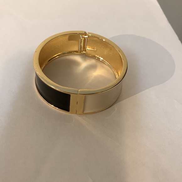 Classic cream black bracelet jewelry* - Picture 5 of 6